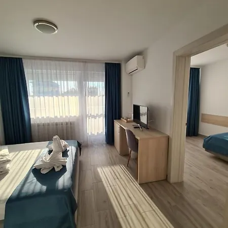 Отель Turquoise Boutique Mamaia Nord